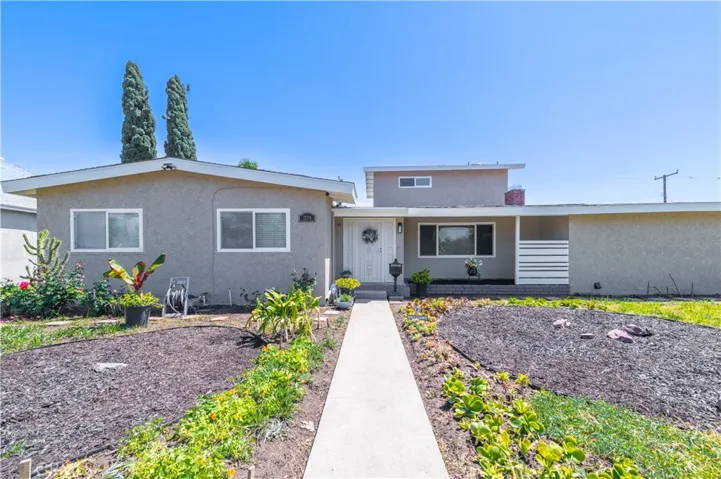 Low maintenance front yard- Round (harmony), Heart (love). Glendora Ave-- plenty parking spaces anytime day and night.