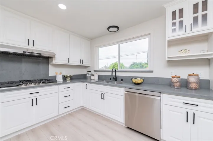 36" rangehood- permanent filters LED light (gesture control)