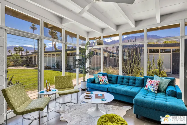 2244 E Tahquitz Canyon Way 5, Palm Springs, California 92262