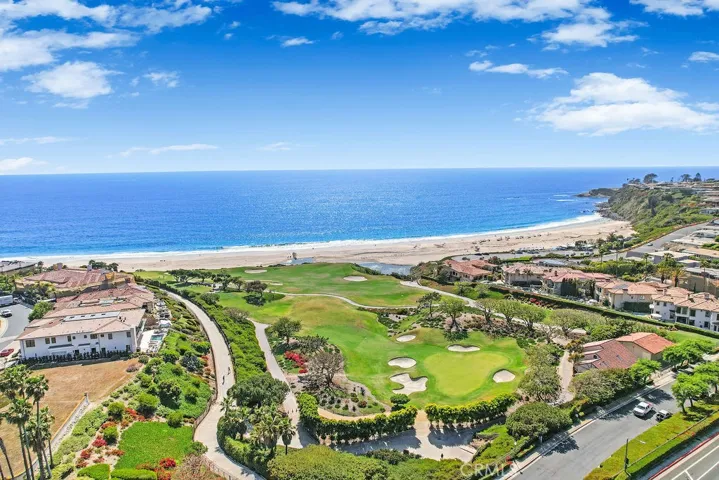 18-hole Monarch Links Golf Course