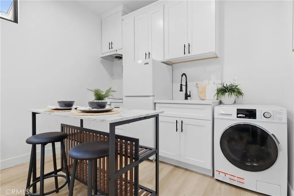 JR ADU IN-UNIT COMBO WASHER + DRYER