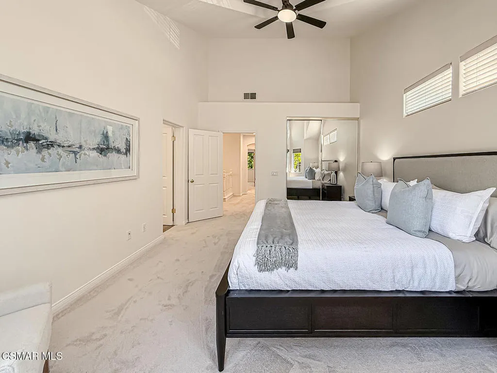 iPrimary Bedroom Suite3