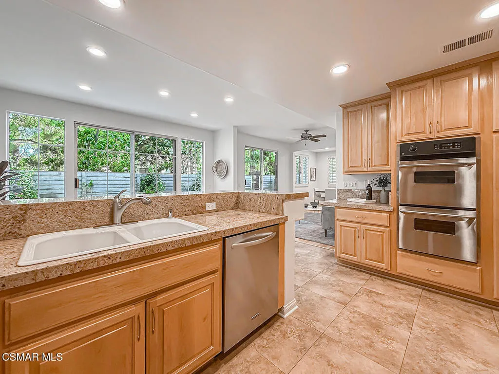 cFamily and Kitchen14