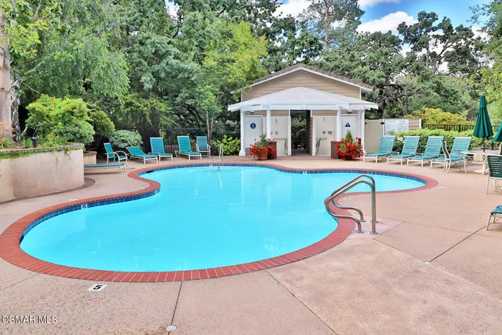 oCommunity Pool