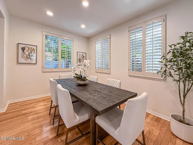 bLiving and Dining7