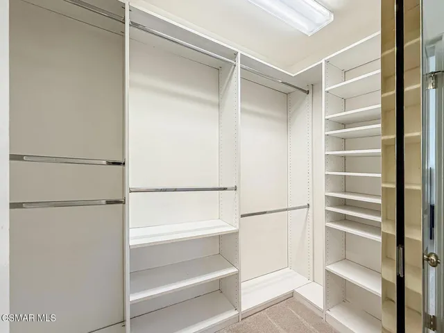 iPrimary Bedroom Suite10
