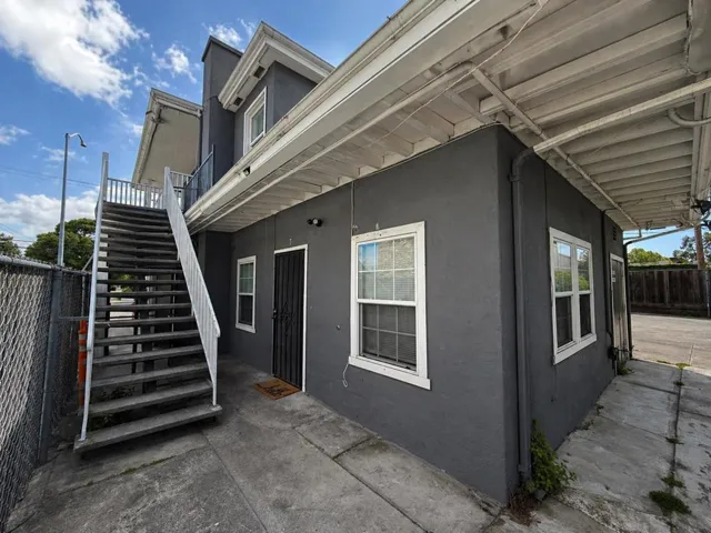 825 San Leandro Boulevard, San Leandro, California 94577