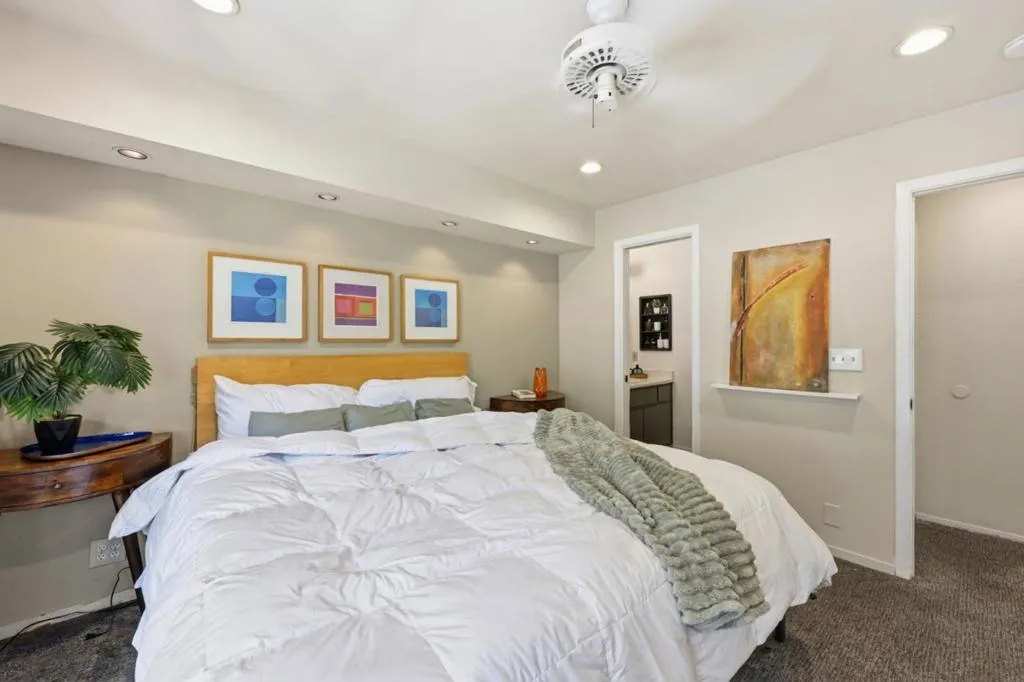 Main Bedroom showing access to ensuite bathroom. Main Bedroom showing access to ensuite bathroom.