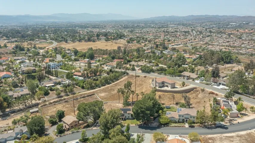 40575 Calle Fiesta, Temecula, California 92591