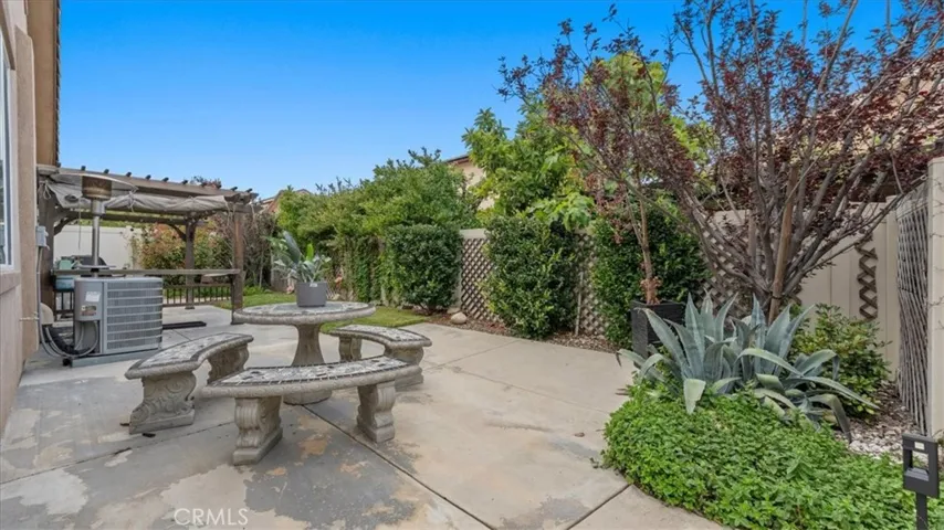 4033 Quartzite, San Bernardino, California 92407