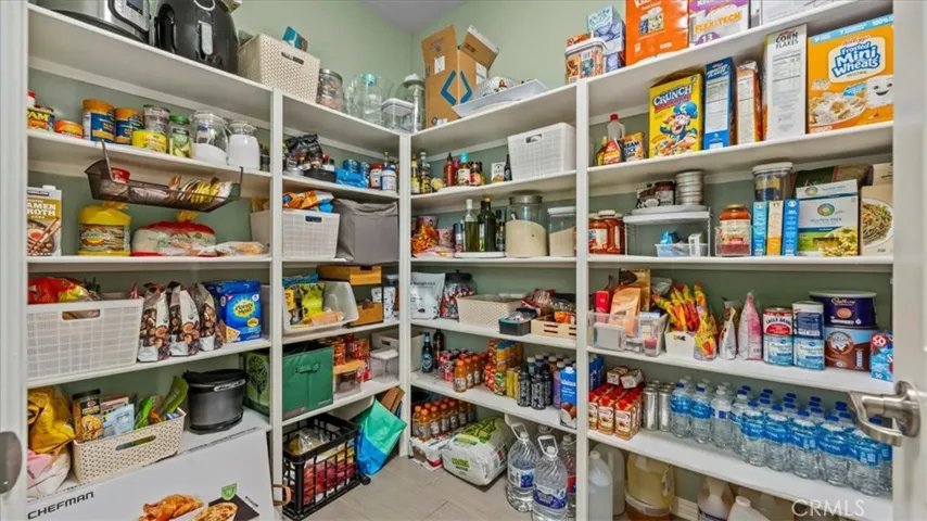 4033 Quartzite, San Bernardino, California 92407