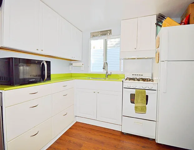 Kitchen 3