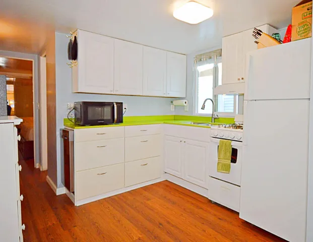 Kitchen 1