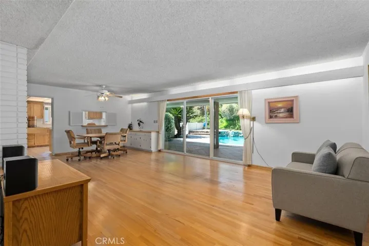 A family room big enough for all your family!