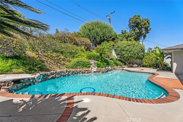 Tranquil, lush, and inviting.