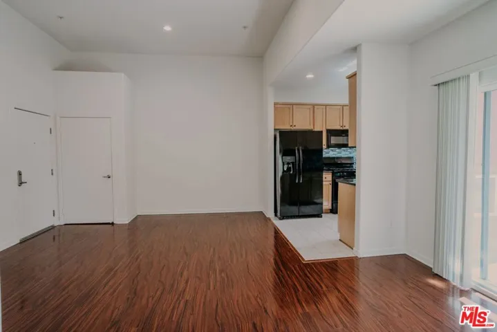 12132 Hart Street 301, North Hollywood, California 91605