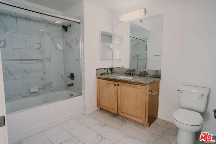 12132 Hart Street 301, North Hollywood, California 91605