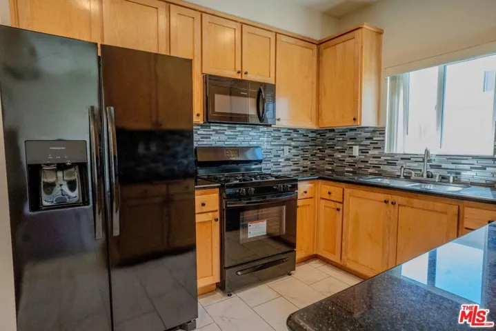 12132 Hart Street 301, North Hollywood, California 91605
