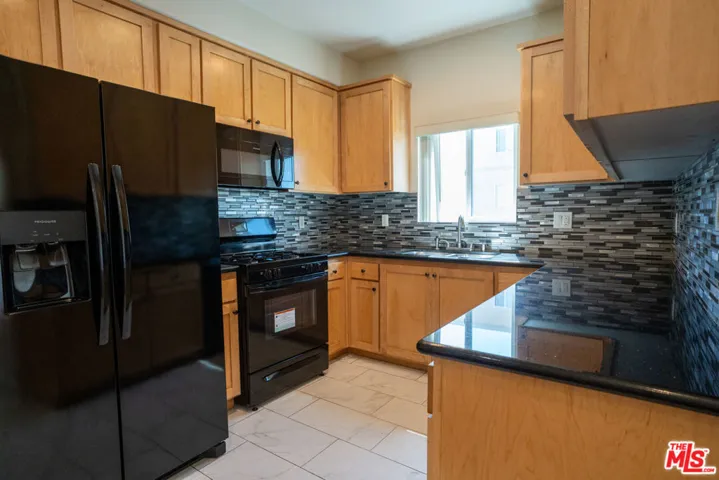 12132 Hart Street 301, North Hollywood, California 91605