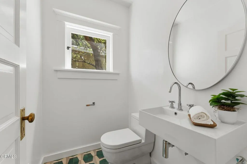 25-1243 Brunswick Ave-39