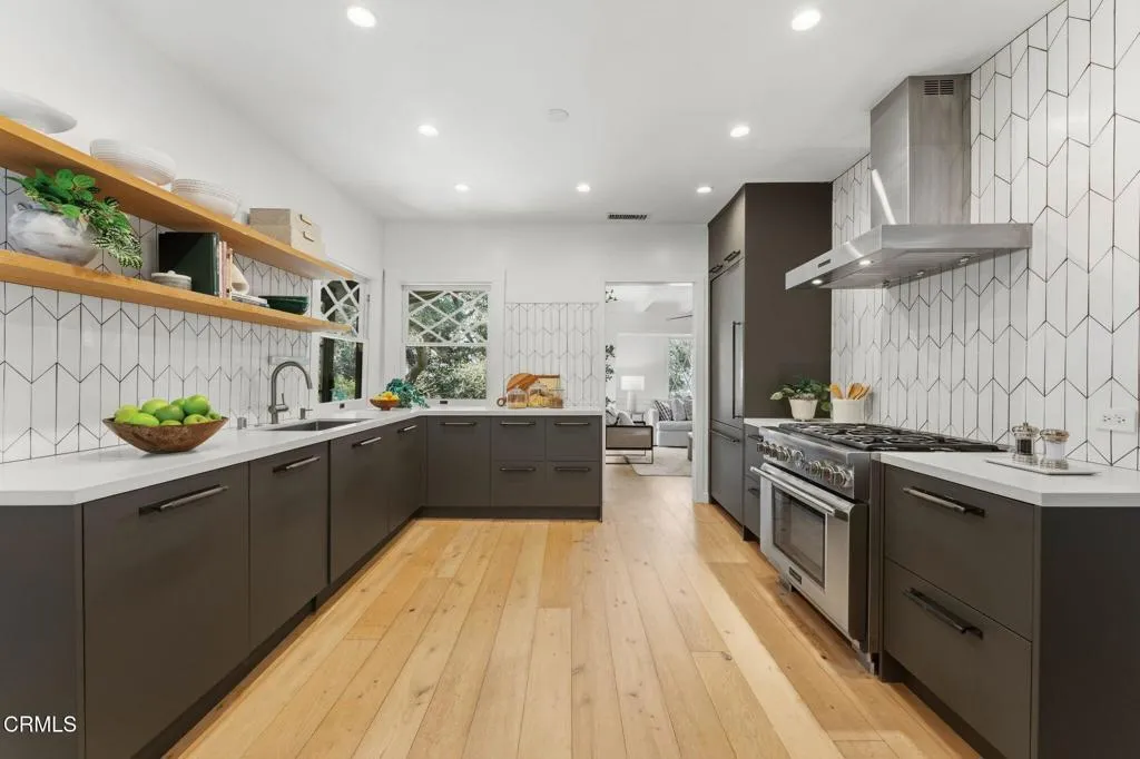 18-1243 Brunswick Ave-31