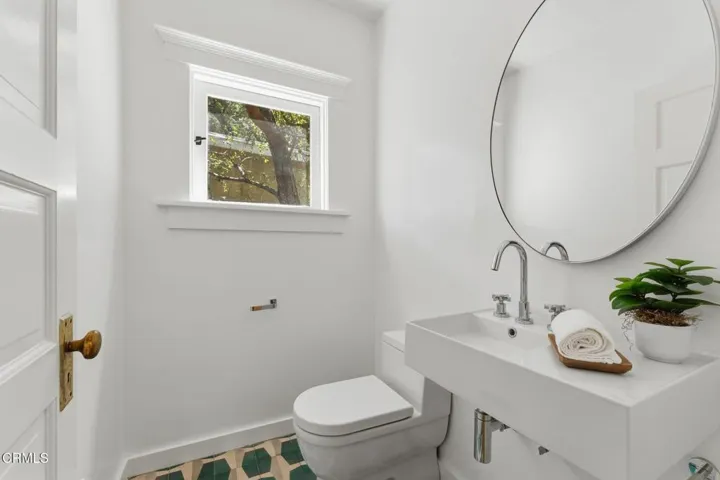 25-1243 Brunswick Ave-39
