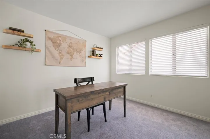 Office of primary bedroom