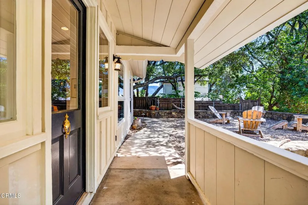 15-web-or-mls-Upmarketmedia_4222Tha-038