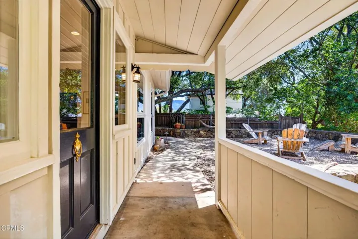 15-web-or-mls-Upmarketmedia_4222Tha-038