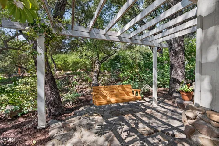 50-web-or-mls-Upmarketmedia_4222Tha-130