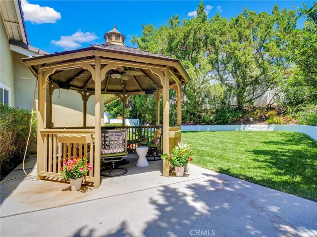 19238 Castlebay Lane, Porter Ranch, California 91326