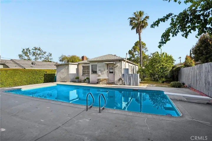 2209 Queensberry, Pasadena, California 91104