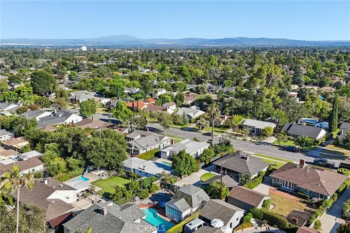 2209 Queensberry, Pasadena, California 91104
