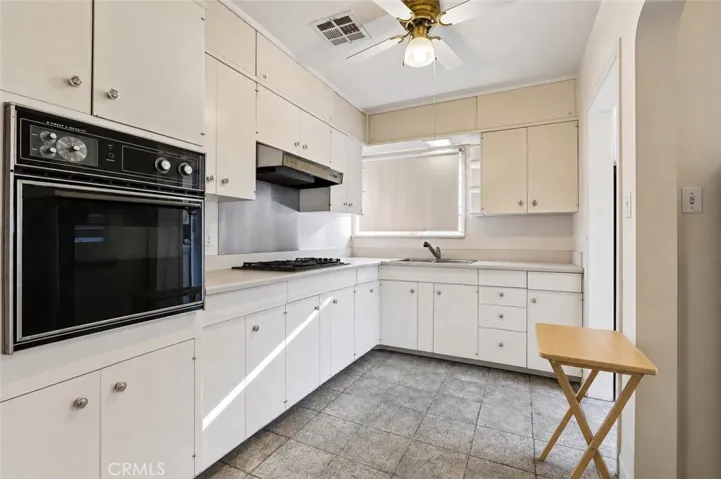 2209 Queensberry, Pasadena, California 91104