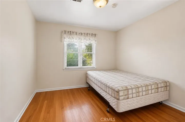 2209 Queensberry, Pasadena, California 91104