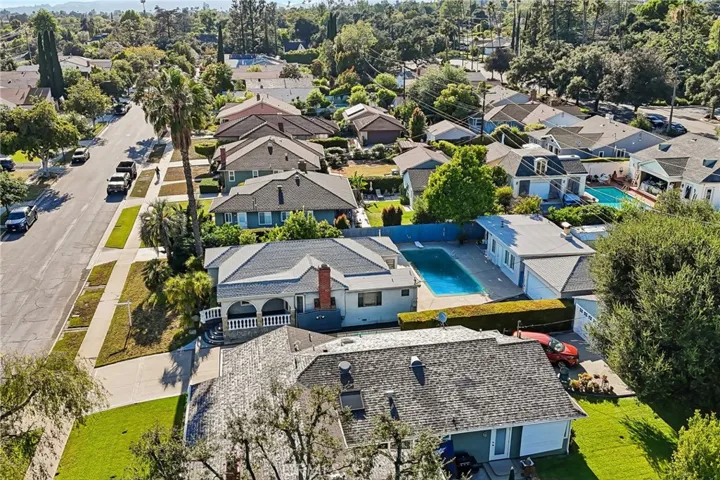 2209 Queensberry, Pasadena, California 91104