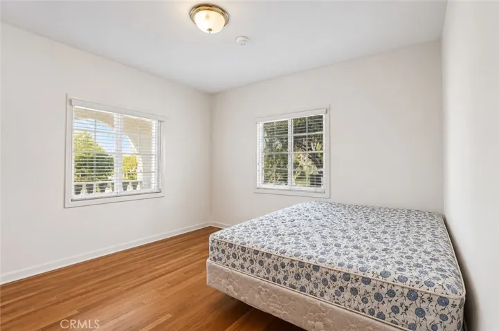 2209 Queensberry, Pasadena, California 91104