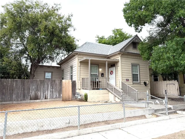 129 N Park, Fresno, California 93701