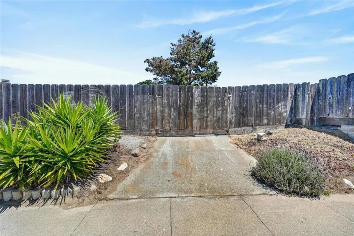 3182 Vista Del Camino, Marina, California 93933
