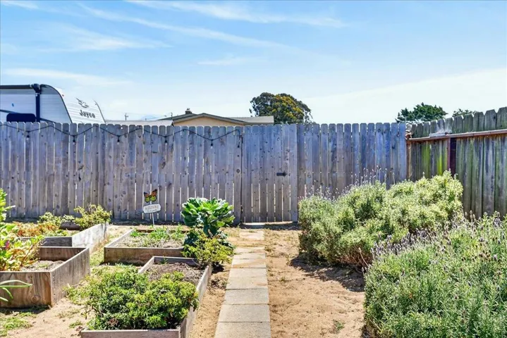 3182 Vista Del Camino, Marina, California 93933