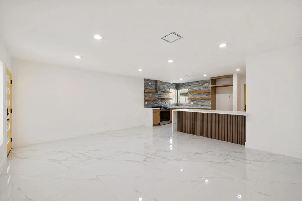 44-web-or-mls-8M4A3902