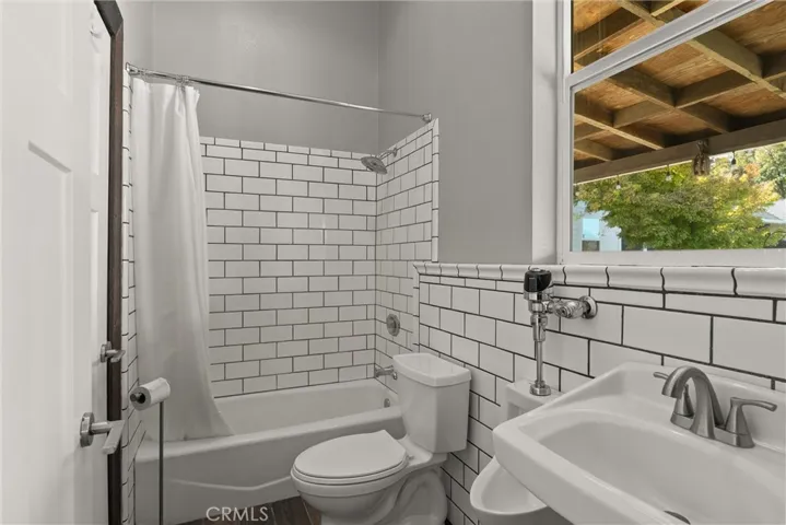 2286 White, Durham, California 95938