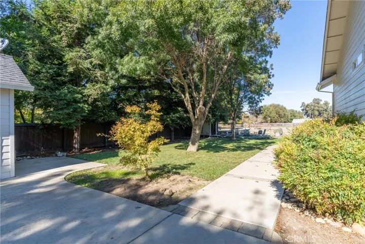 2286 White, Durham, California 95938