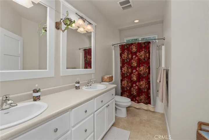 2286 White, Durham, California 95938
