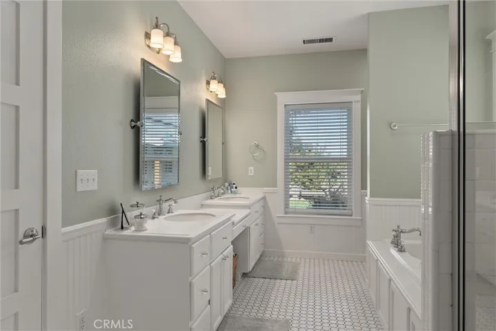 2286 White, Durham, California 95938