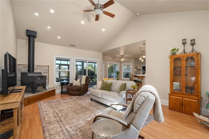 2286 White, Durham, California 95938