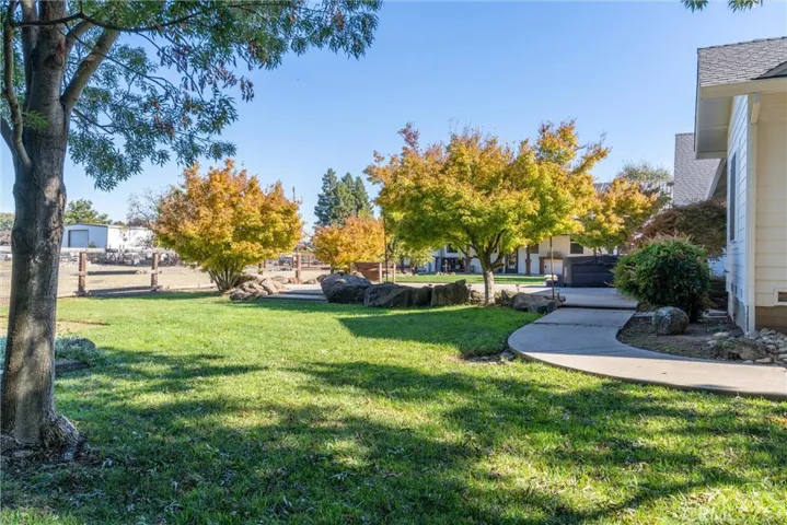 2286 White, Durham, California 95938