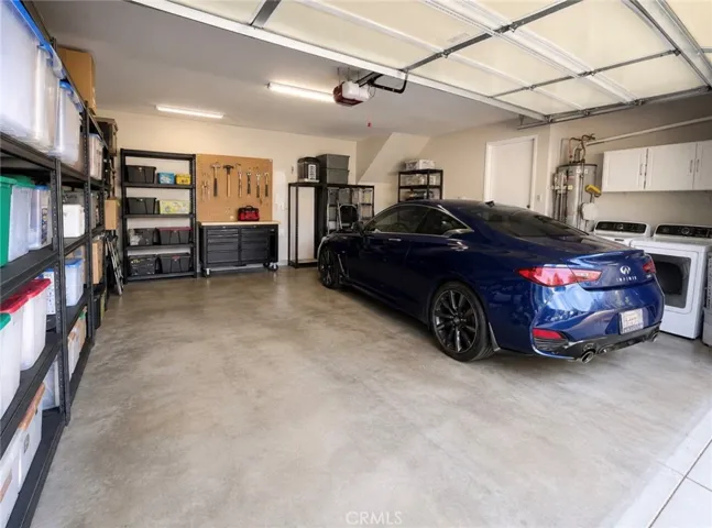 2 CAR GARAGE