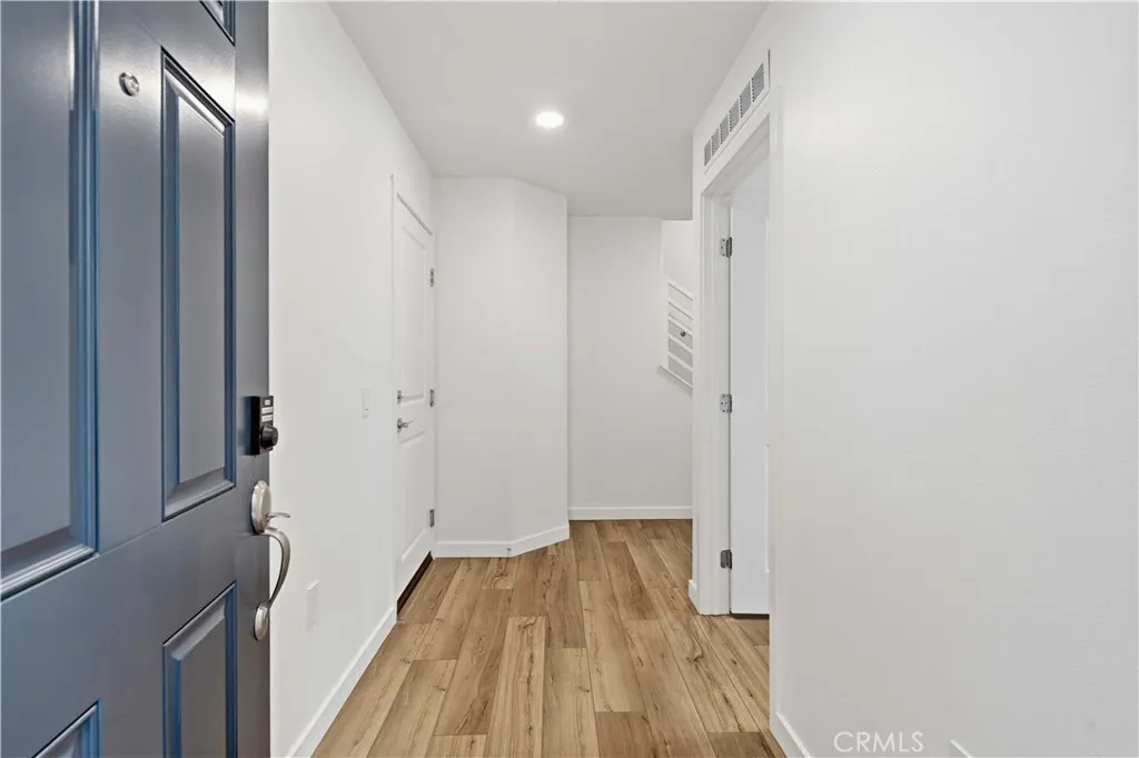 Entryway LVP flooring throughout
