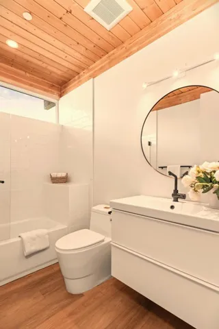 68035-12 Calle Cerrito-Second Bathroom